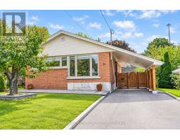 31 WISHING WELL DRIVE, Toronto, Ontario