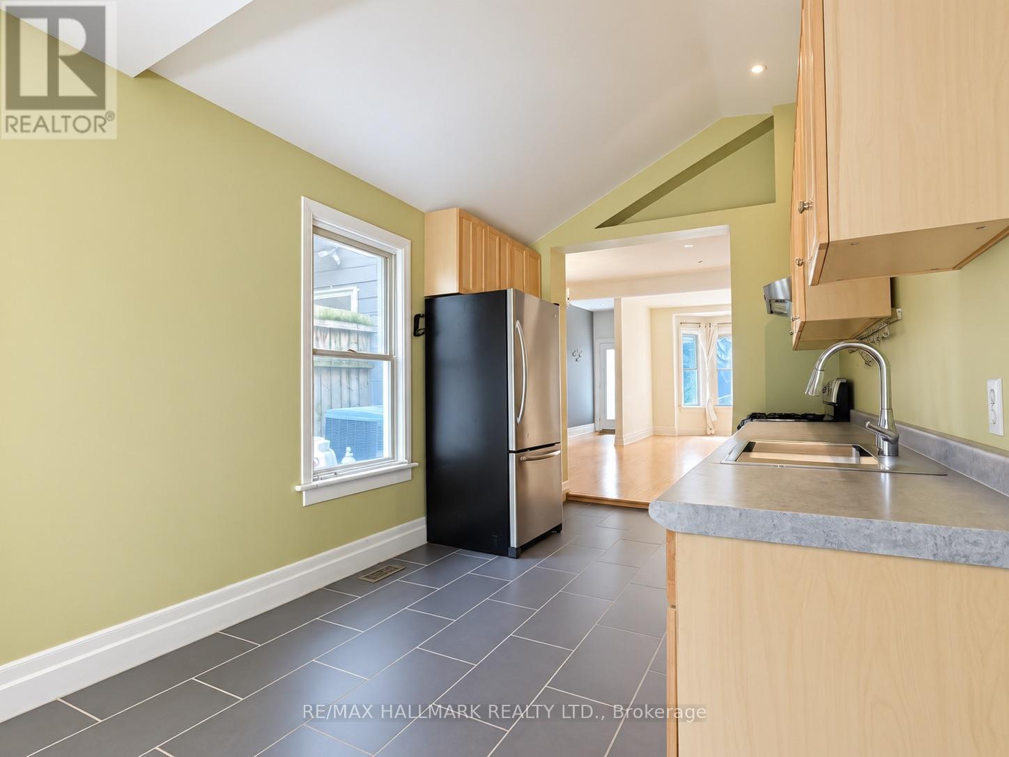 193 Boulton Avenue, Toronto (South Riverdale), Ontario  M4M 2J9 - Photo 18 - E13784436