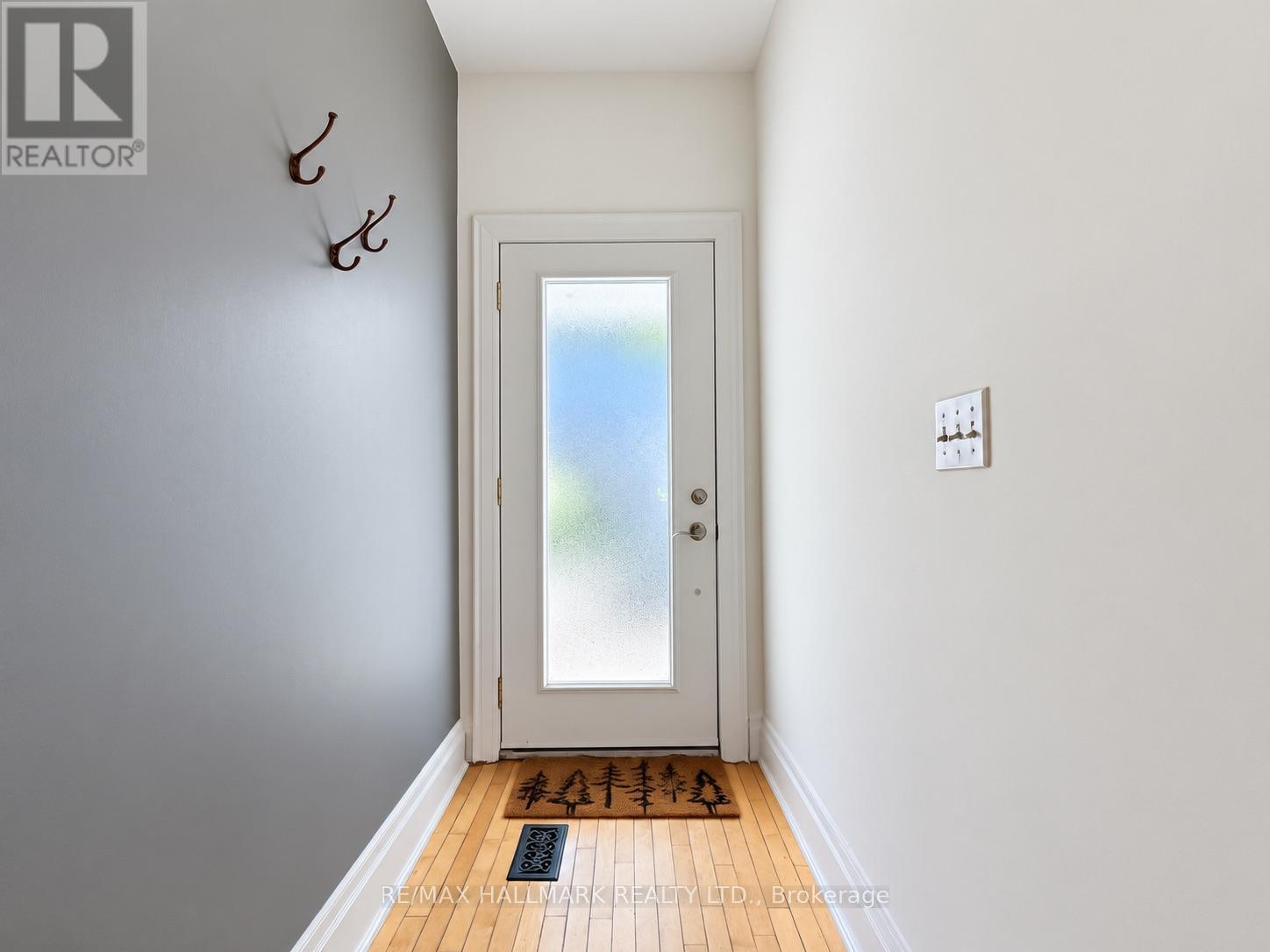 193 Boulton Avenue, Toronto (South Riverdale), Ontario  M4M 2J9 - Photo 6 - E13784436