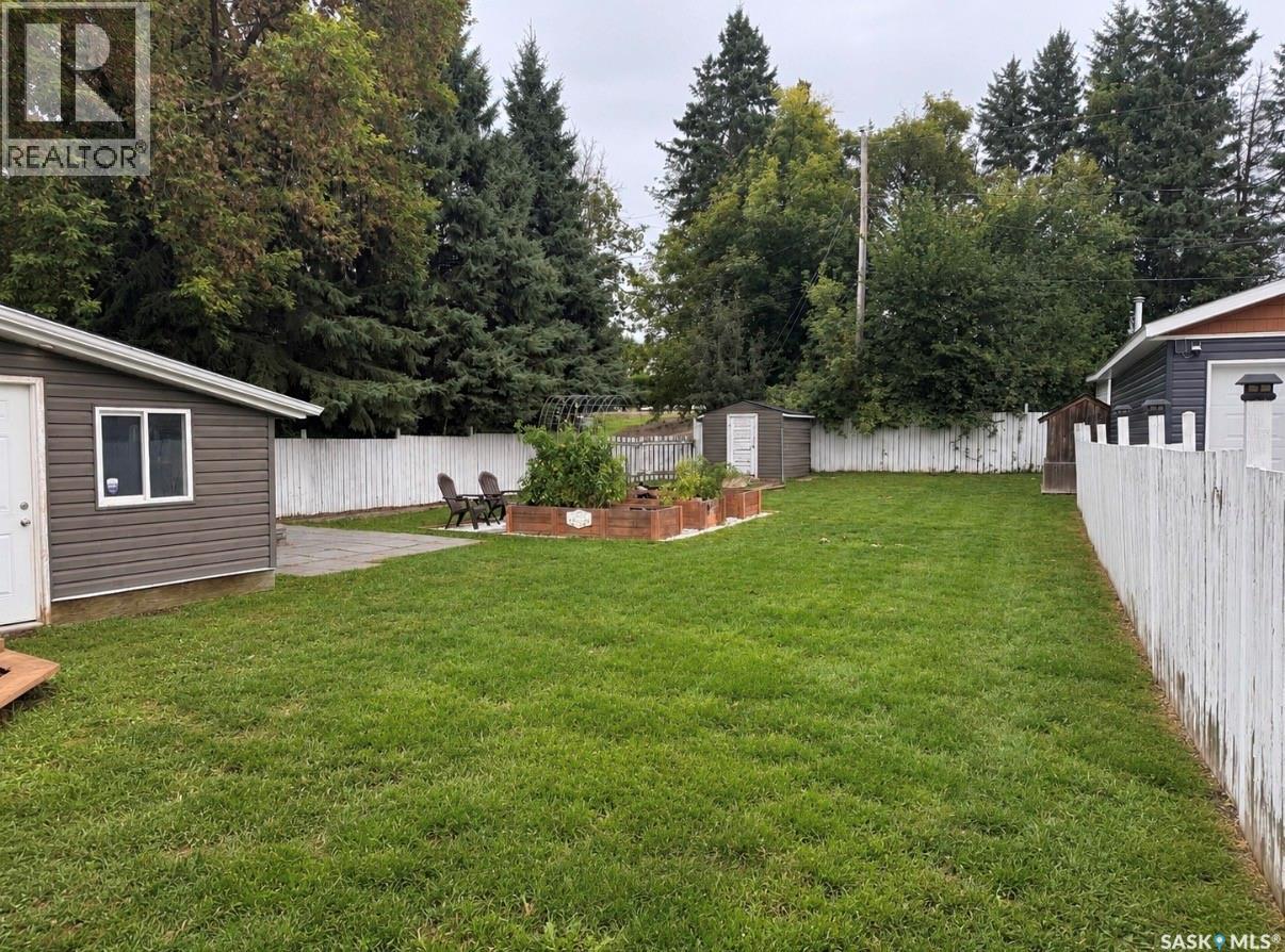 105 5th Street E, Nipawin, Saskatchewan  S0E 1E0 - Photo 42 - SK048382