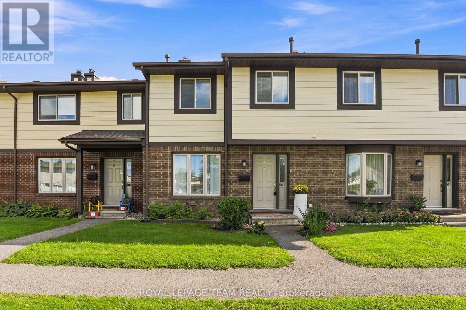 16 - 50e Medhurst Drive, Ottawa, Ontario  K2G 4V2 - Photo 1 - X13784354