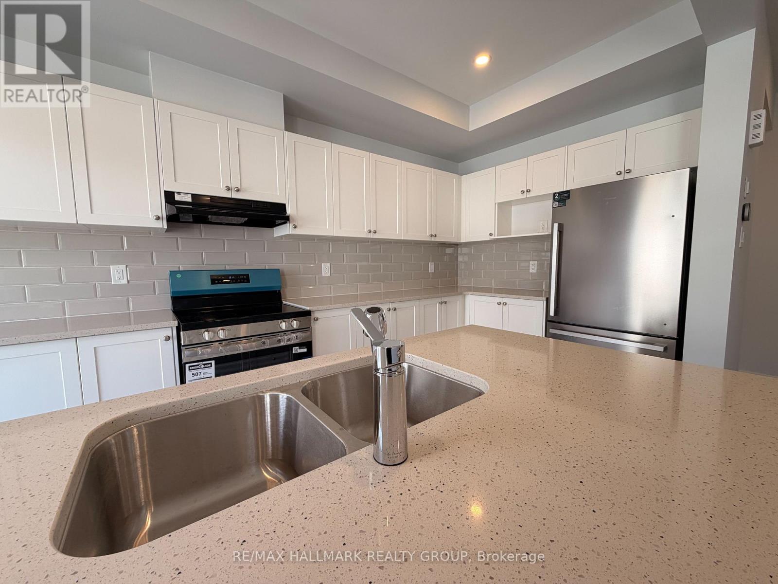 1047 Elixir Place, Ottawa, Ontario K2W 0P4 - Photo 11 - X13784370