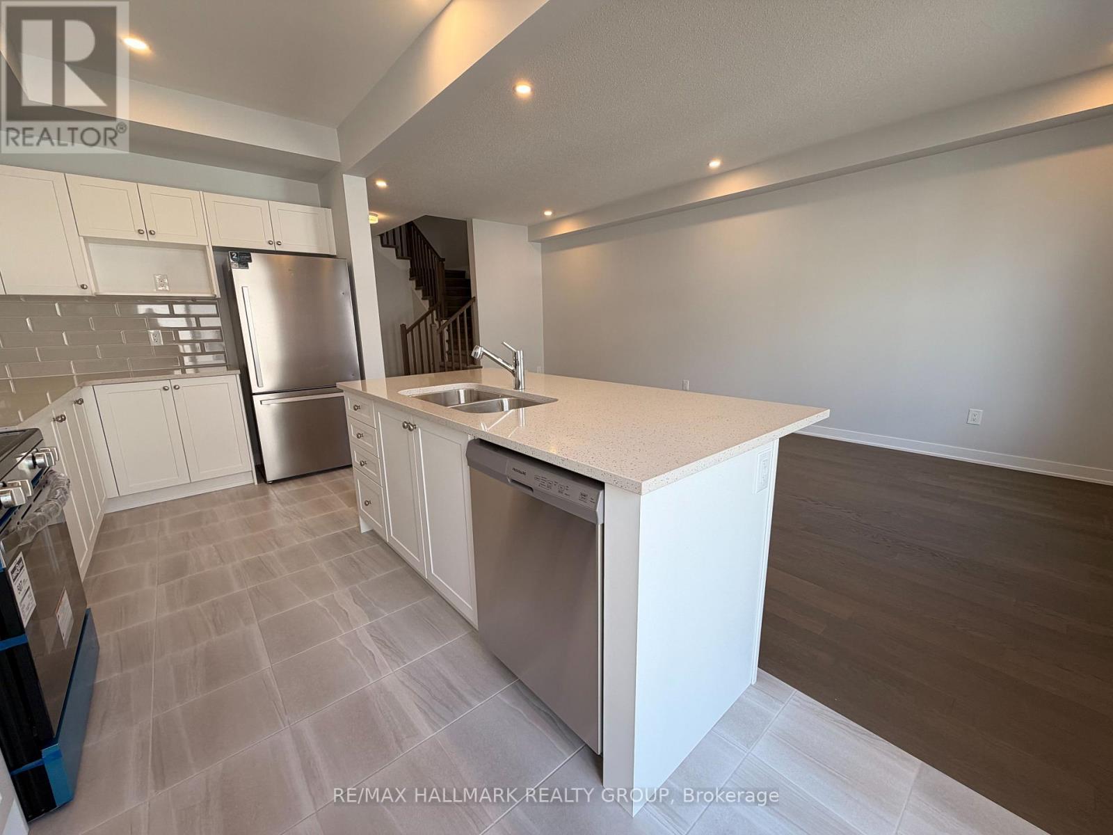 1047 Elixir Place, Ottawa, Ontario K2W 0P4 - Photo 8 - X13784370