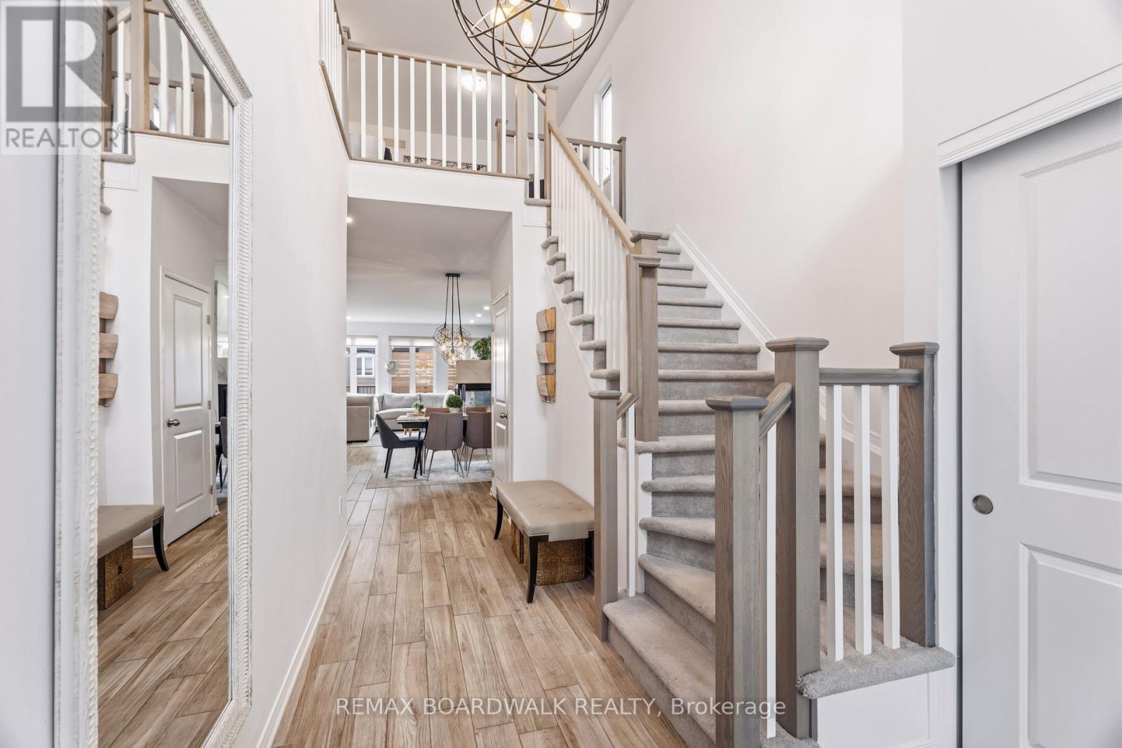 210 Pingwi Place, Ottawa, Ontario  K1X 0G1 - Photo 4 - X13784522
