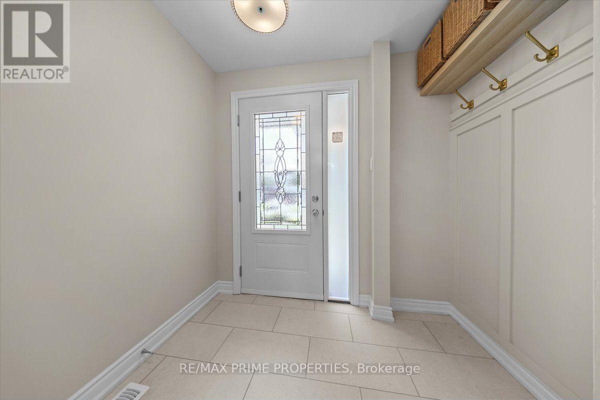 104 Queensline Drive, Ottawa, Ontario  K2H 7J5 - Photo 3 - X13784524