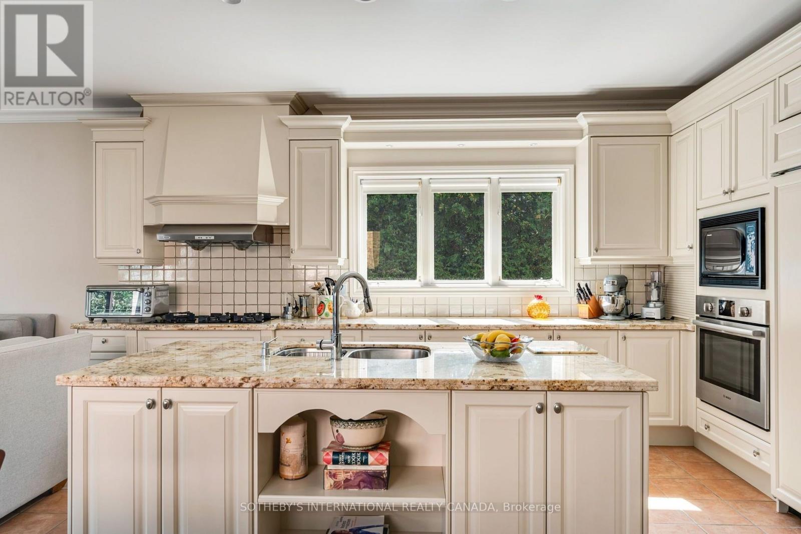83 Burndean Court, Richmond Hill, Ontario L4C 9W5 - Photo 18 - N13784148