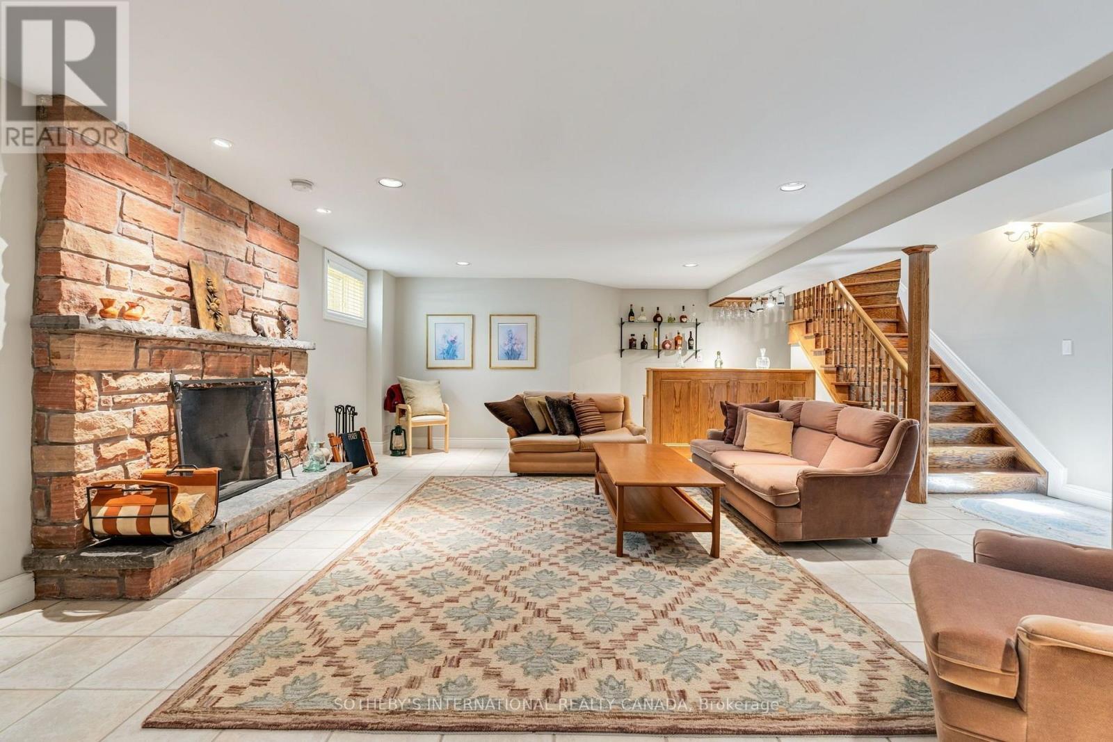 83 Burndean Court, Richmond Hill, Ontario L4C 9W5 - Photo 31 - N13784148
