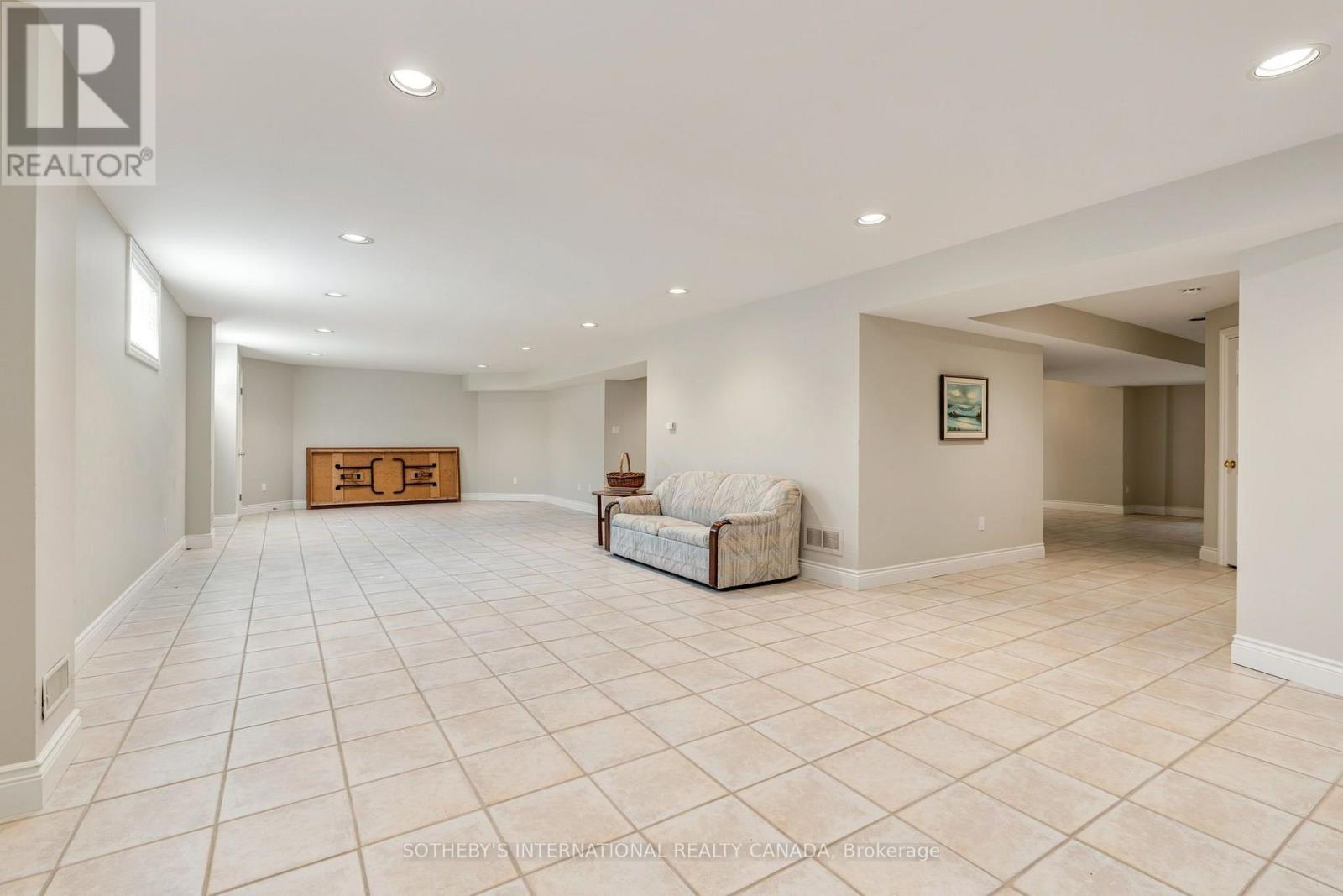 83 Burndean Court, Richmond Hill, Ontario L4C 9W5 - Photo 36 - N13784148