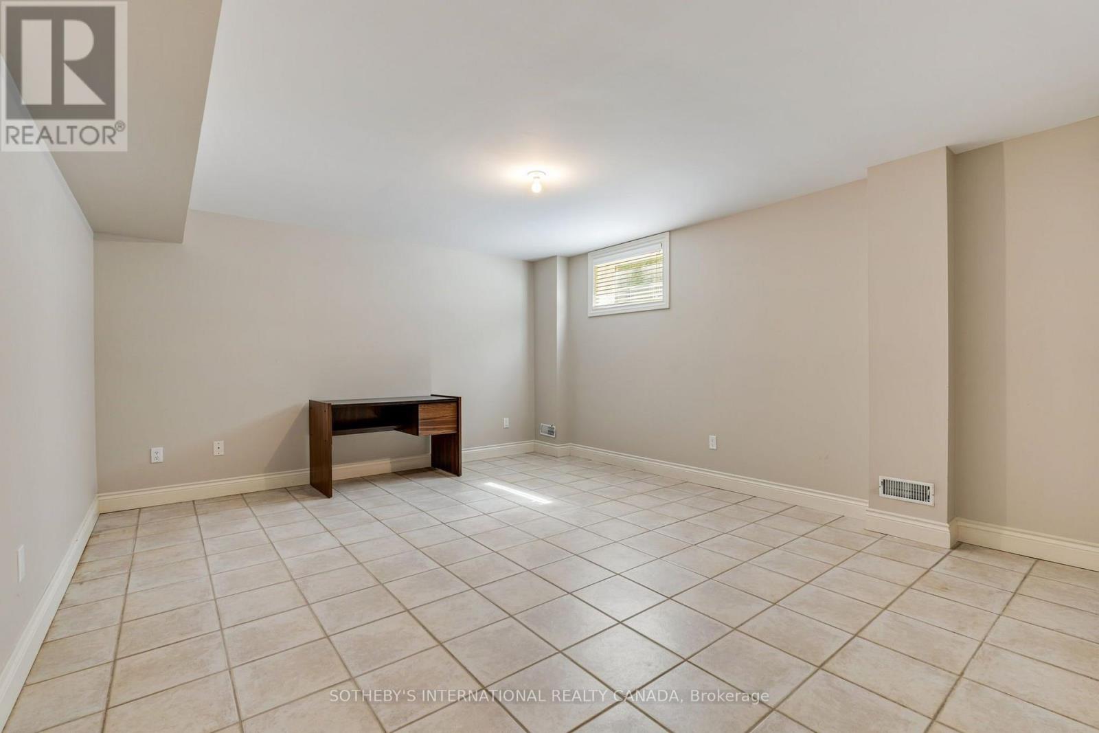 83 Burndean Court, Richmond Hill, Ontario L4C 9W5 - Photo 37 - N13784148
