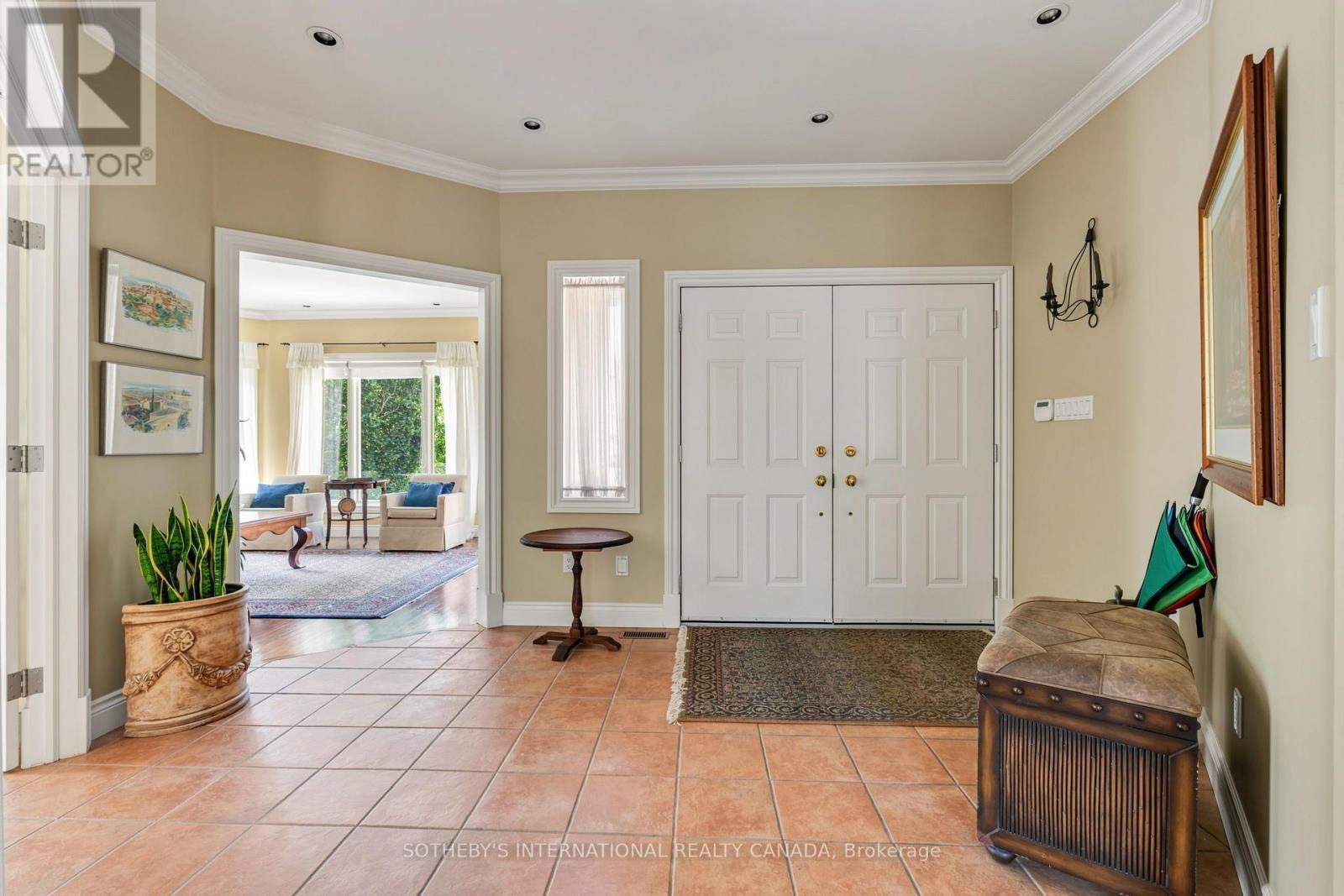 83 Burndean Court, Richmond Hill, Ontario L4C 9W5 - Photo 8 - N13784148