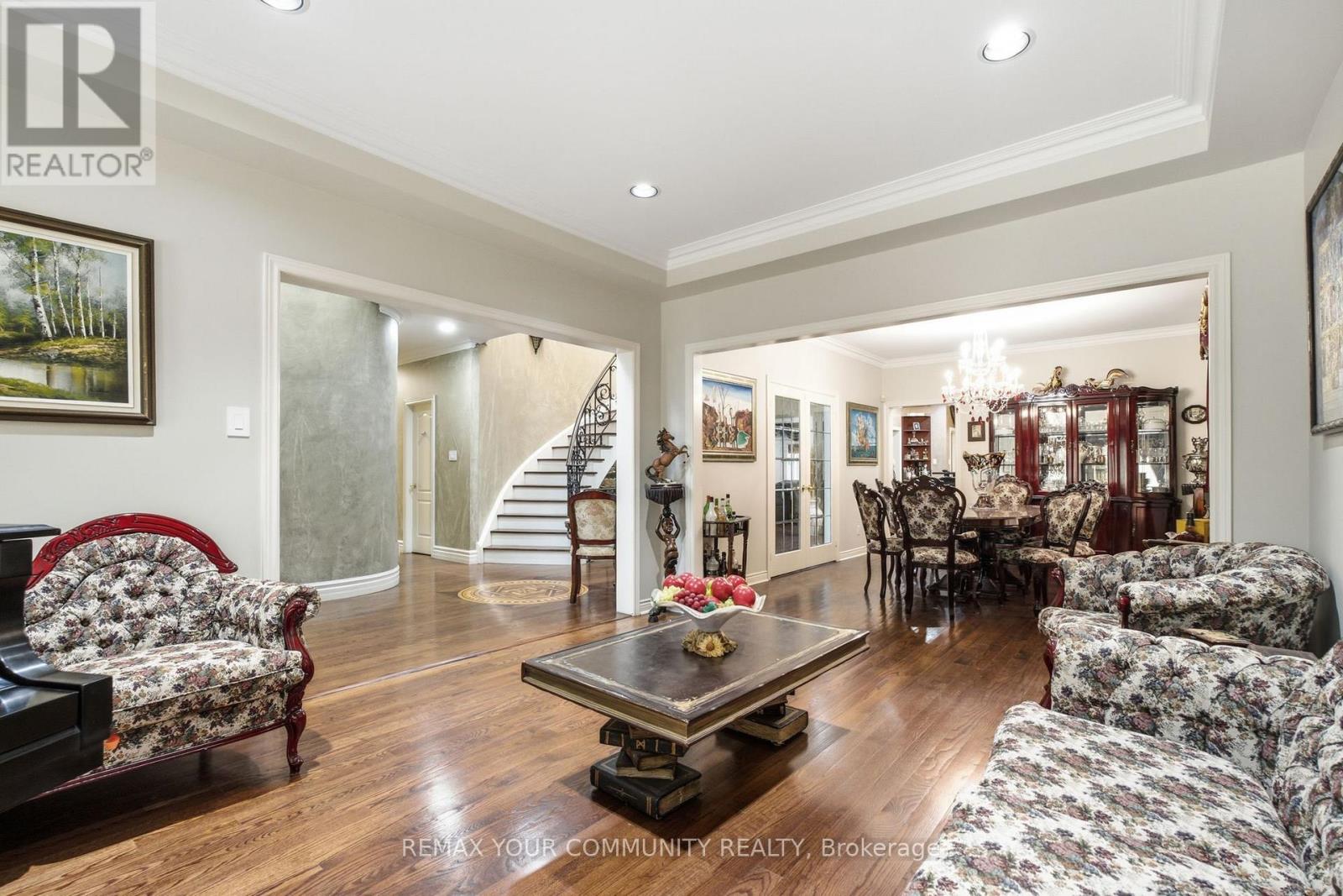 56a Roosevelt Drive, Richmond Hill, Ontario  L4C 6V4 - Photo 4 - N13784158