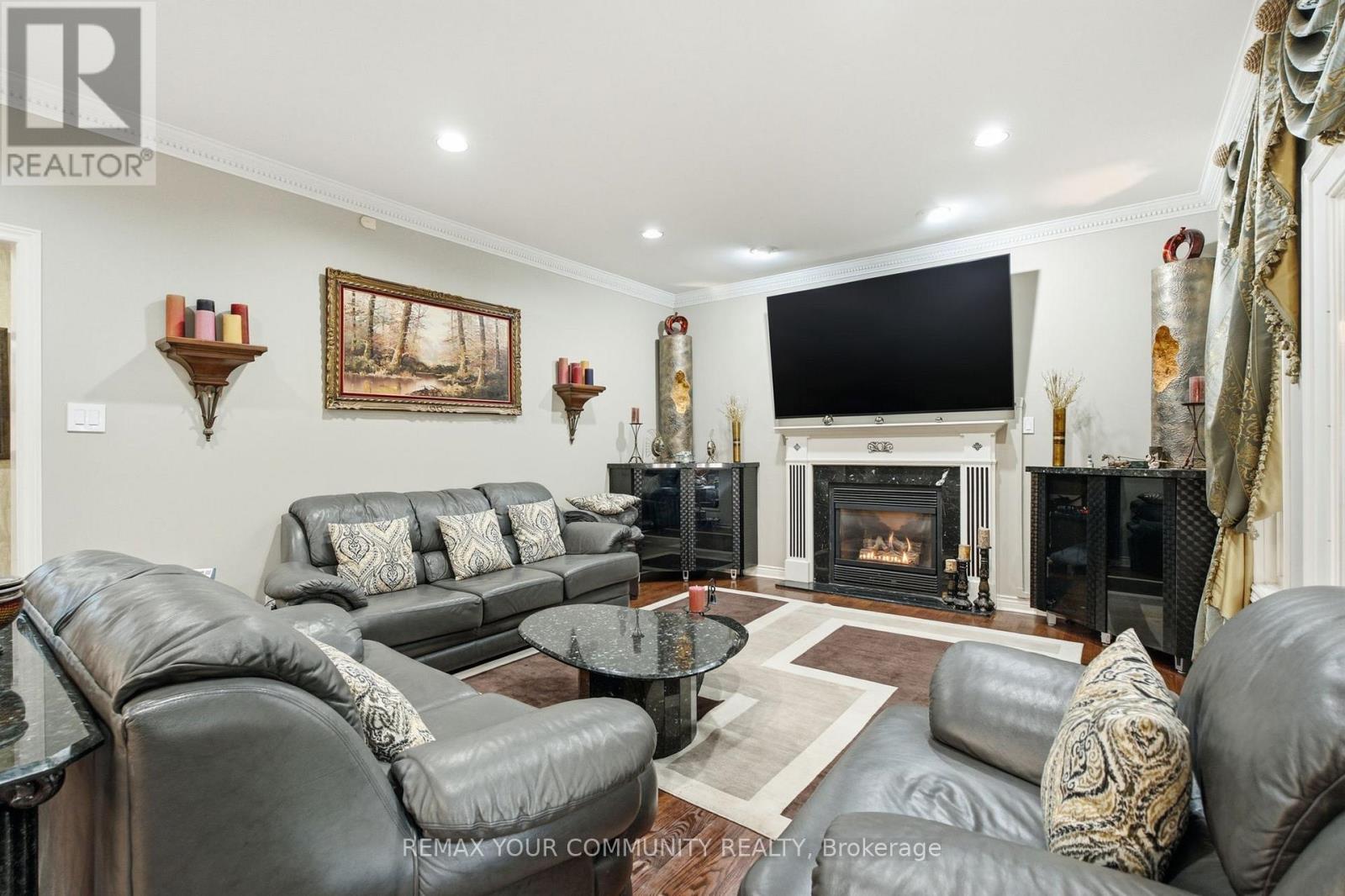 56a Roosevelt Drive, Richmond Hill, Ontario  L4C 6V4 - Photo 9 - N13784158