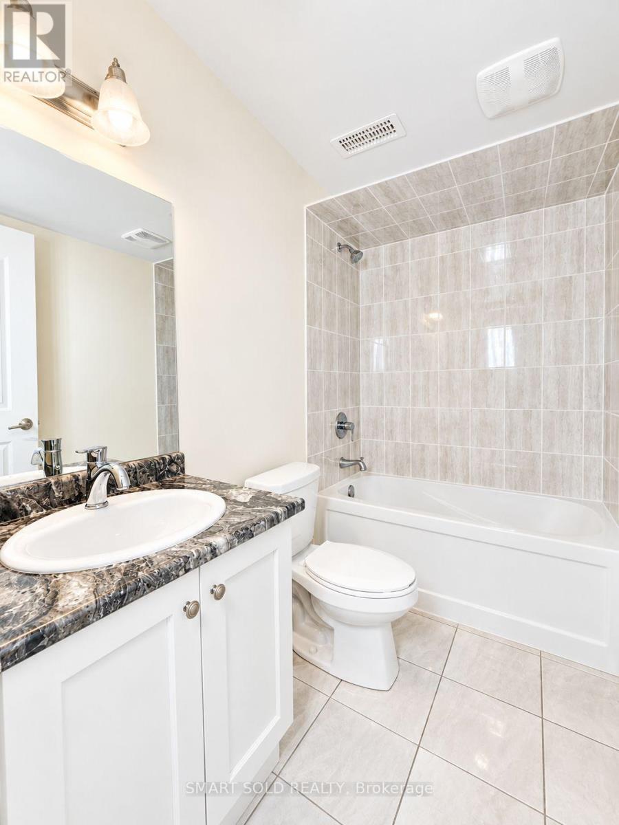 35 Duncombe Lane, Richmond Hill, Ontario  L4C 1C2 - Photo 22 - N13784178