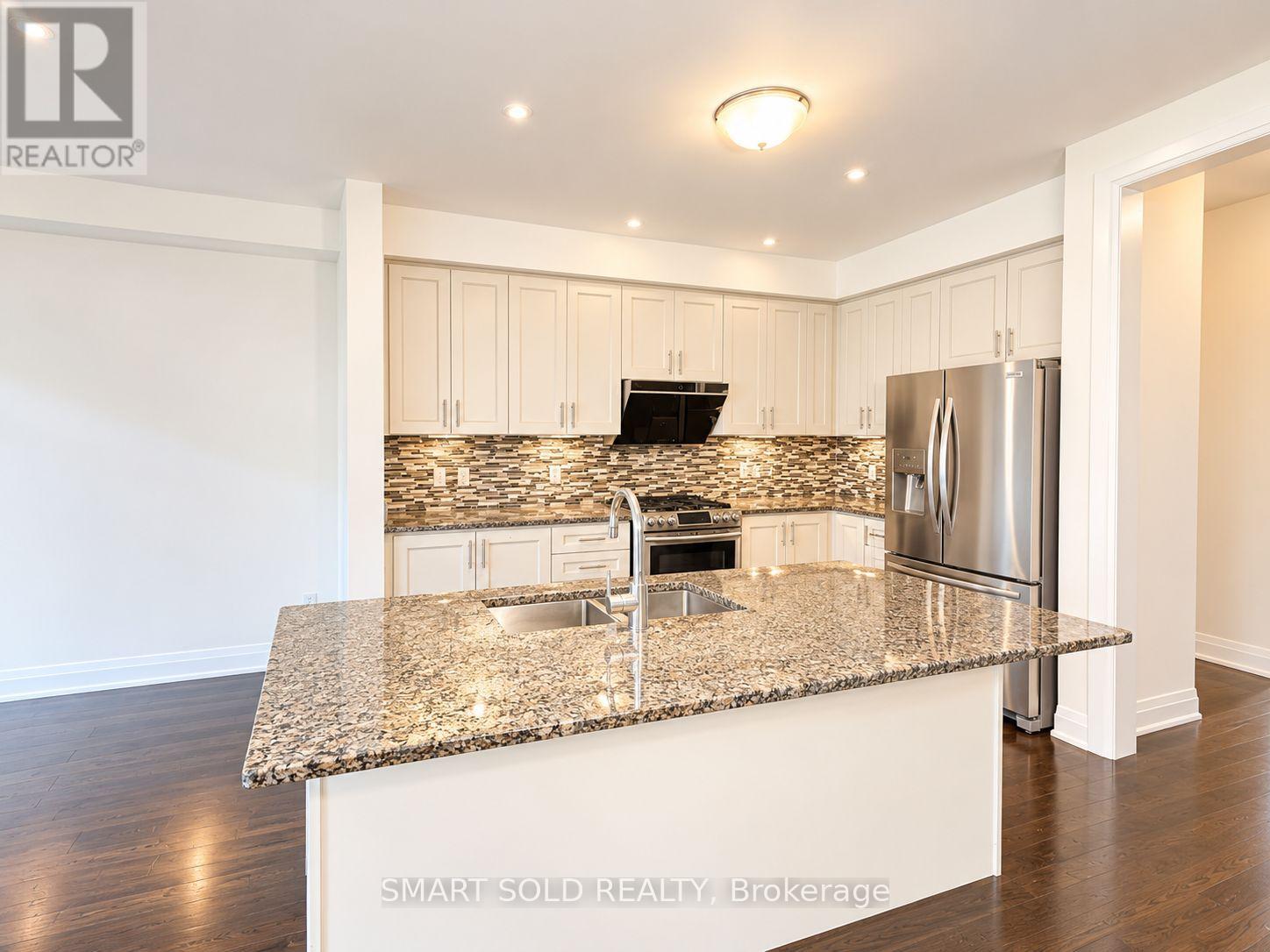 35 Duncombe Lane, Richmond Hill, Ontario  L4C 1C2 - Photo 5 - N13784178