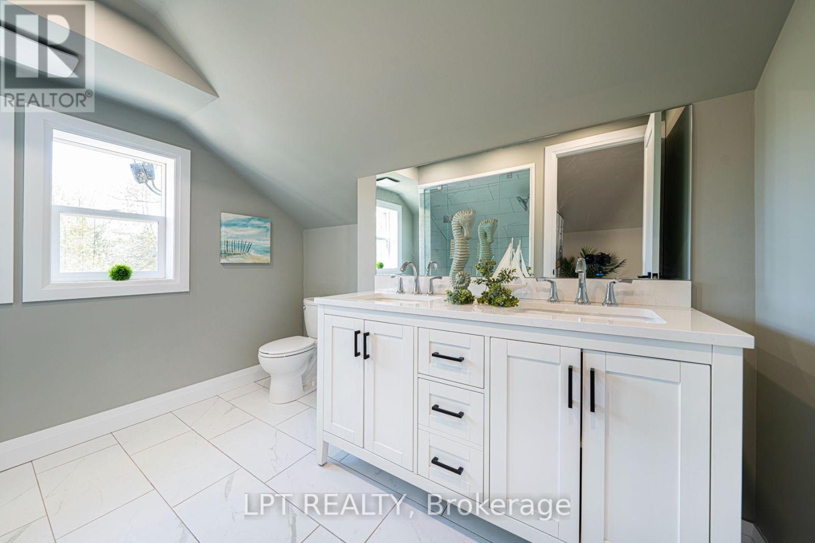 549 Lake Drive E, Georgina, Ontario  L0E 1S0 - Photo 21 - N13784286