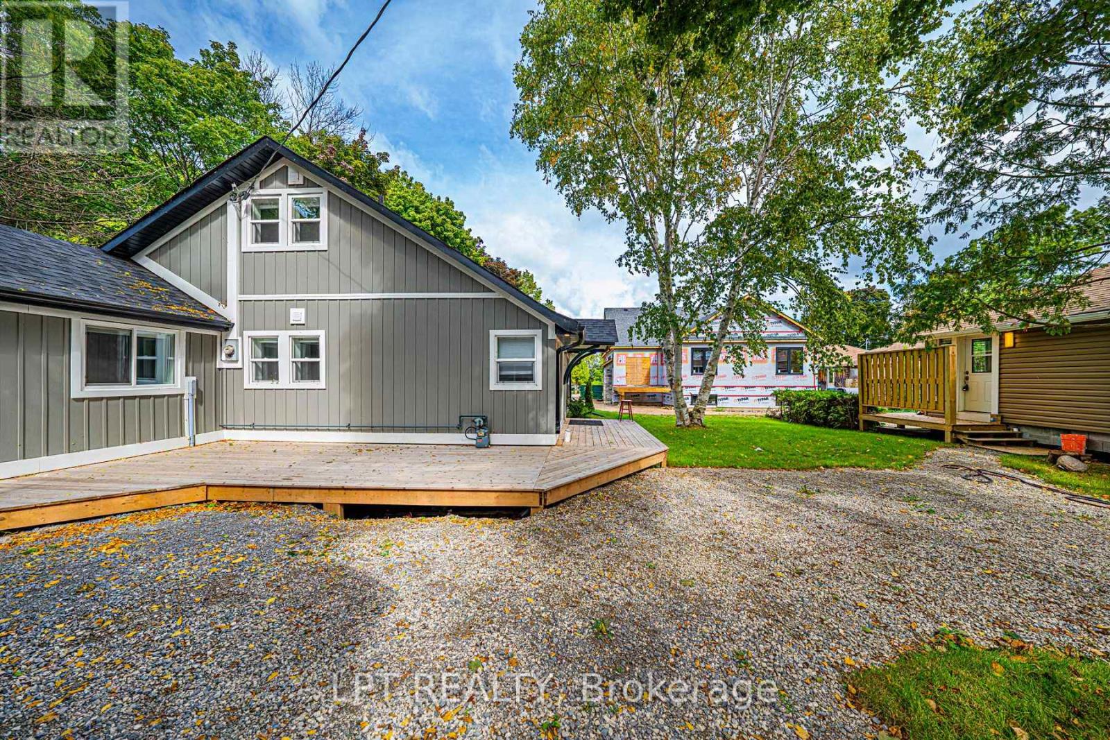 549 Lake Drive E, Georgina, Ontario  L0E 1S0 - Photo 4 - N13784286