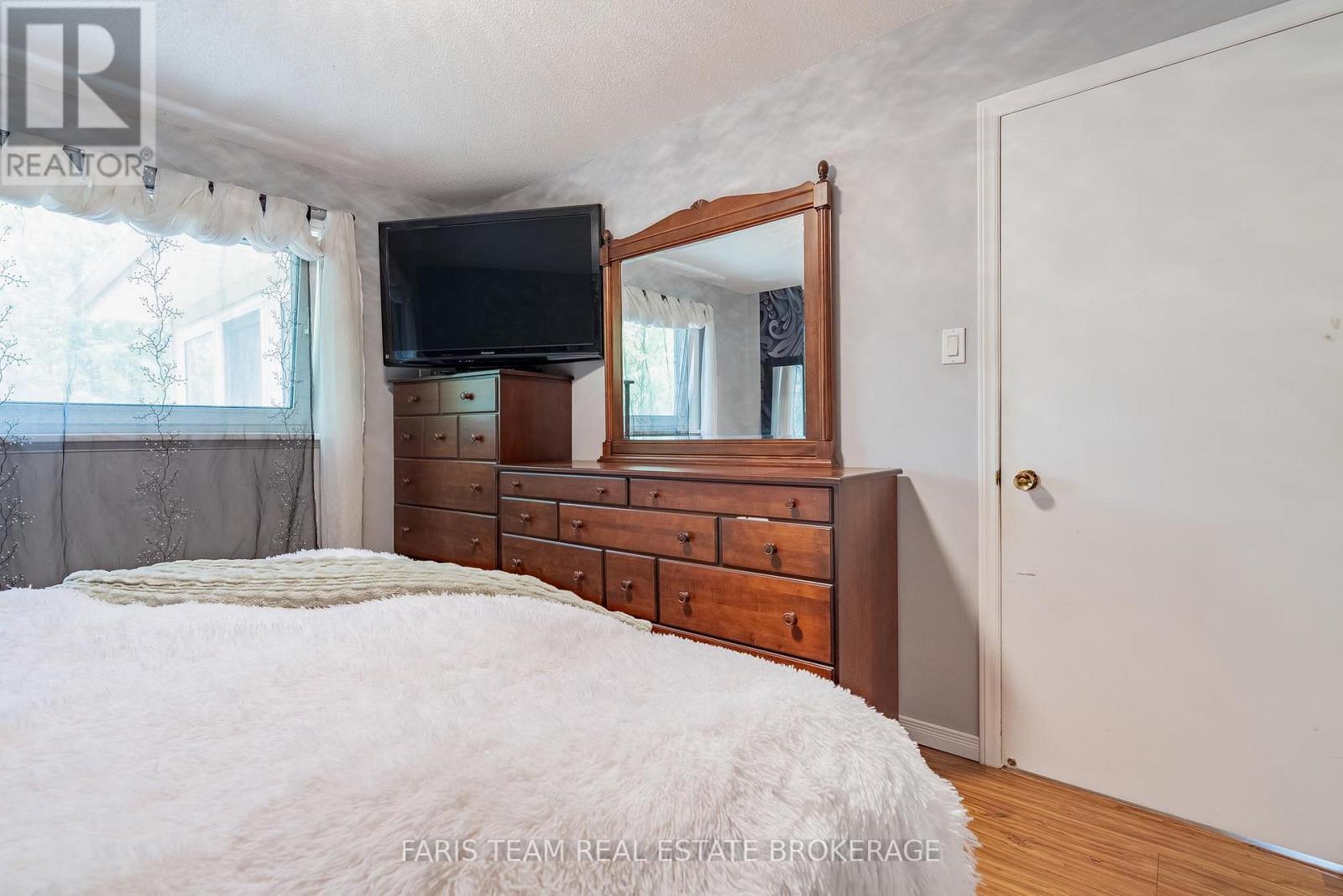 82 Bayview Drive, Barrie (Allandale Heights), Ontario  L4N 3P1 - Photo 19 - S13784338