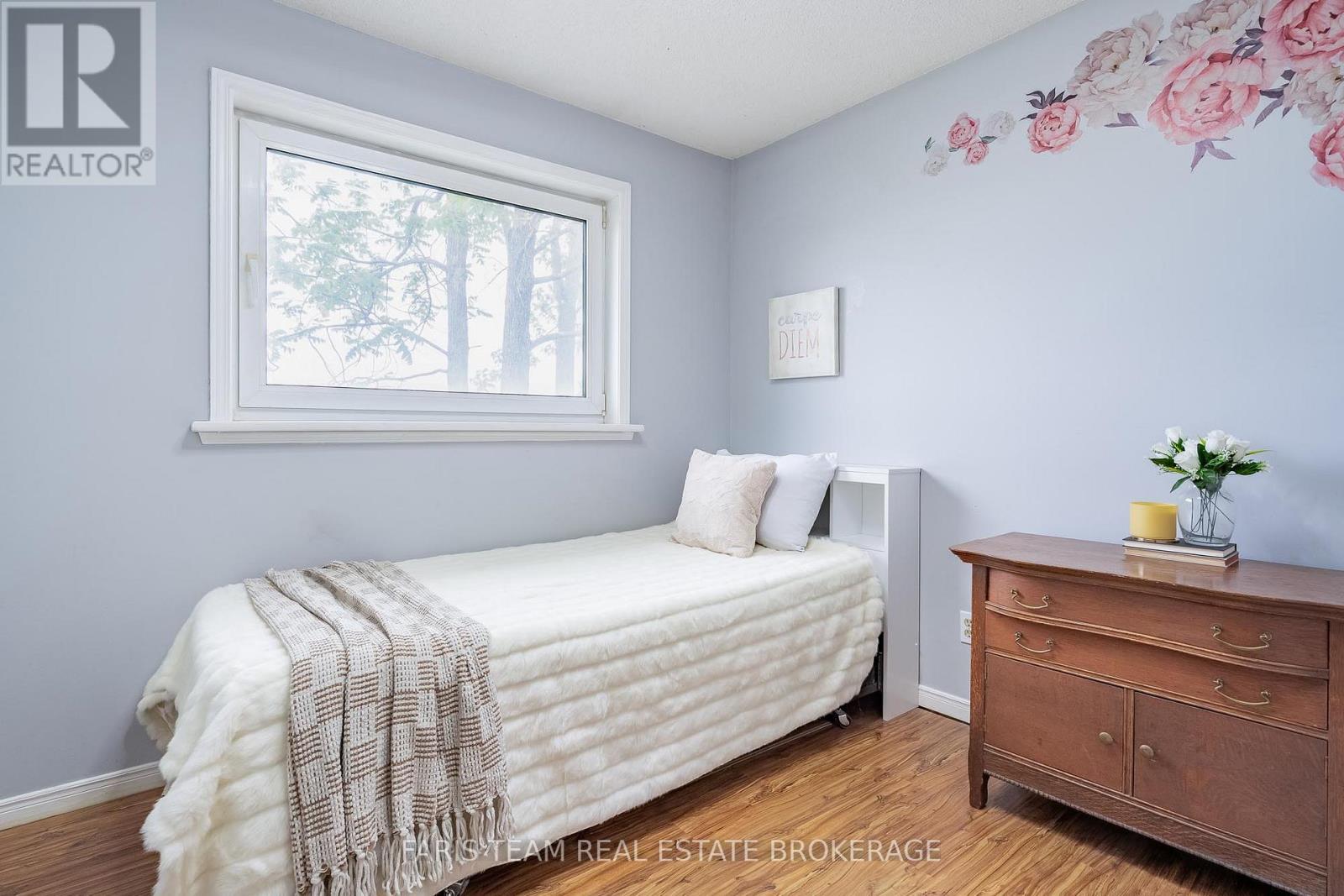 82 Bayview Drive, Barrie (Allandale Heights), Ontario  L4N 3P1 - Photo 20 - S13784338