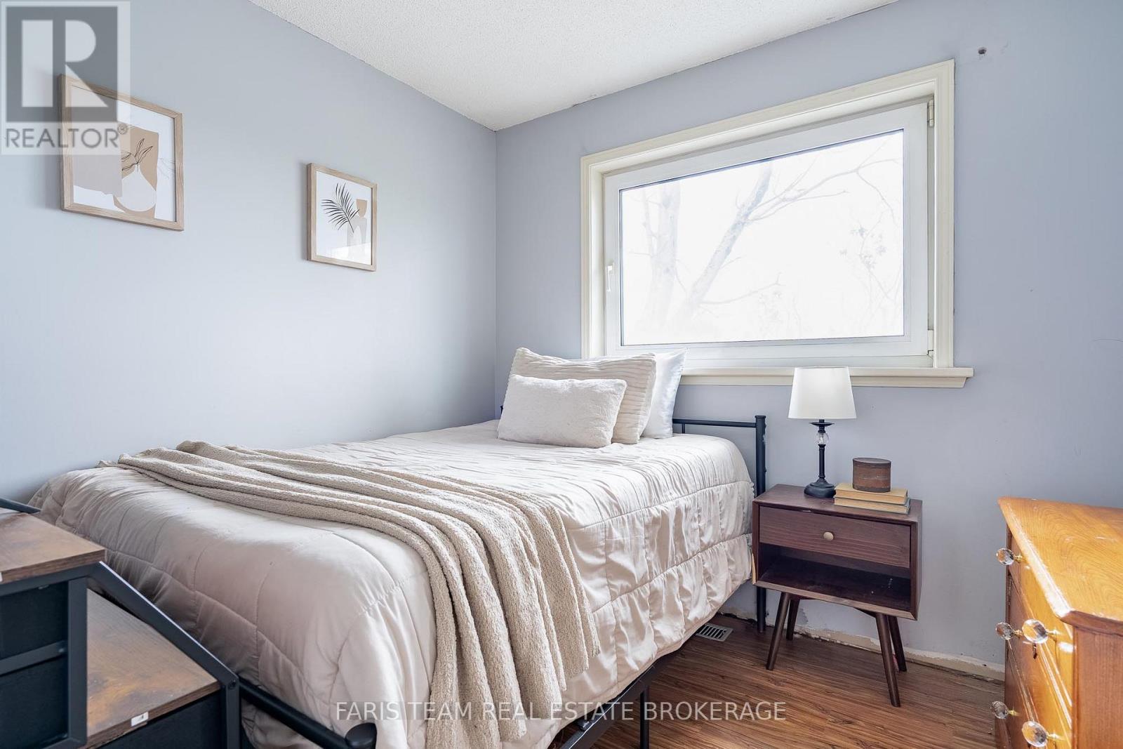 82 Bayview Drive, Barrie (Allandale Heights), Ontario  L4N 3P1 - Photo 22 - S13784338