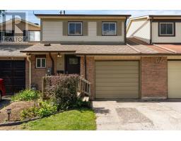 47 KIPLING PLACE, Barrie, Ontario