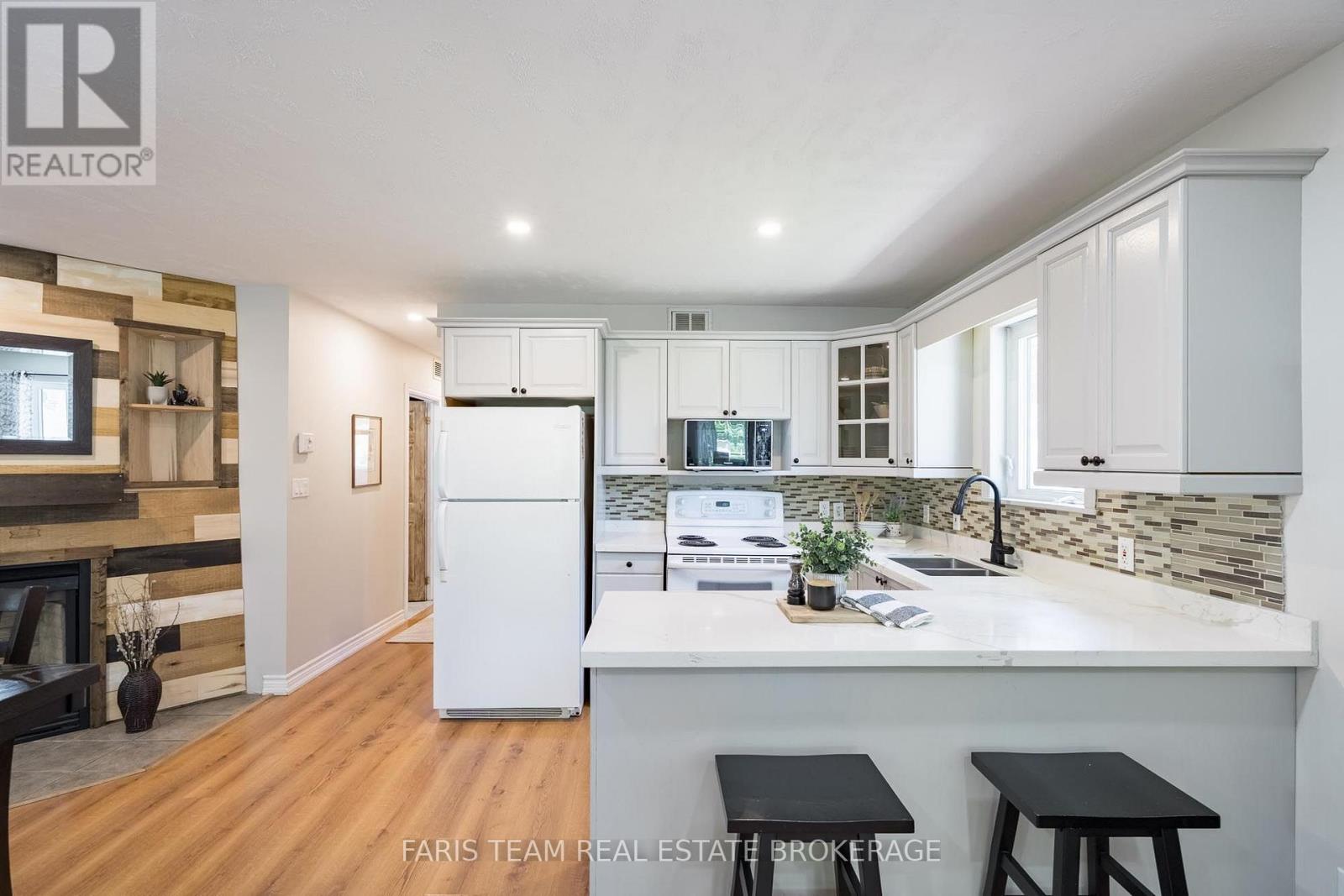 4654 Iron Bridge Lane, Severn, Ontario  P0E 1N0 - Photo 5 - S13784510