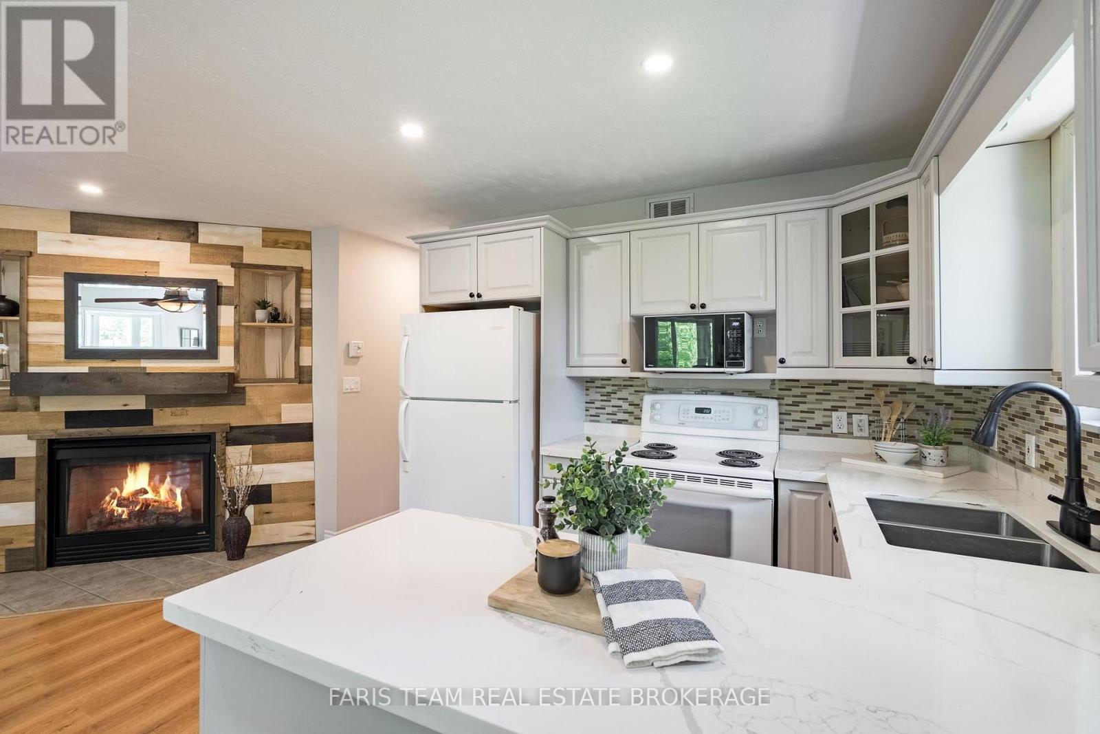 4654 Iron Bridge Lane, Severn, Ontario  P0E 1N0 - Photo 6 - S13784510