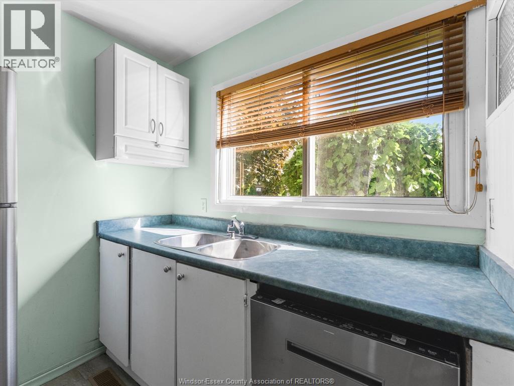2659 Meadowbrook Lane Unit# 29, Windsor, Ontario  N8T 2Y3 - Photo 5 - 26022596