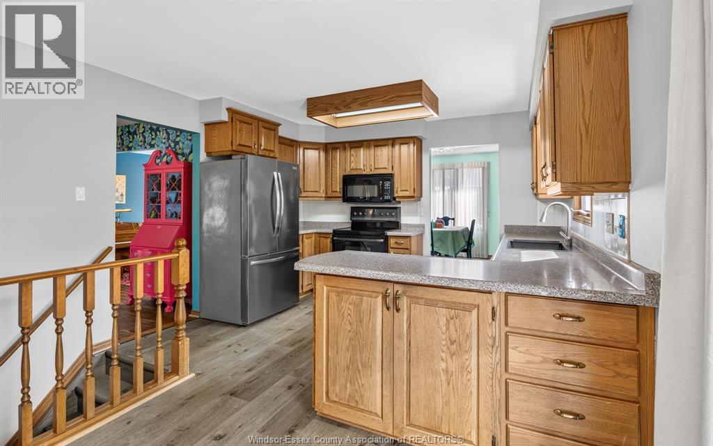 1748 Hebert Street, Tecumseh, Ontario  N8N 4G2 - Photo 12 - 26022376