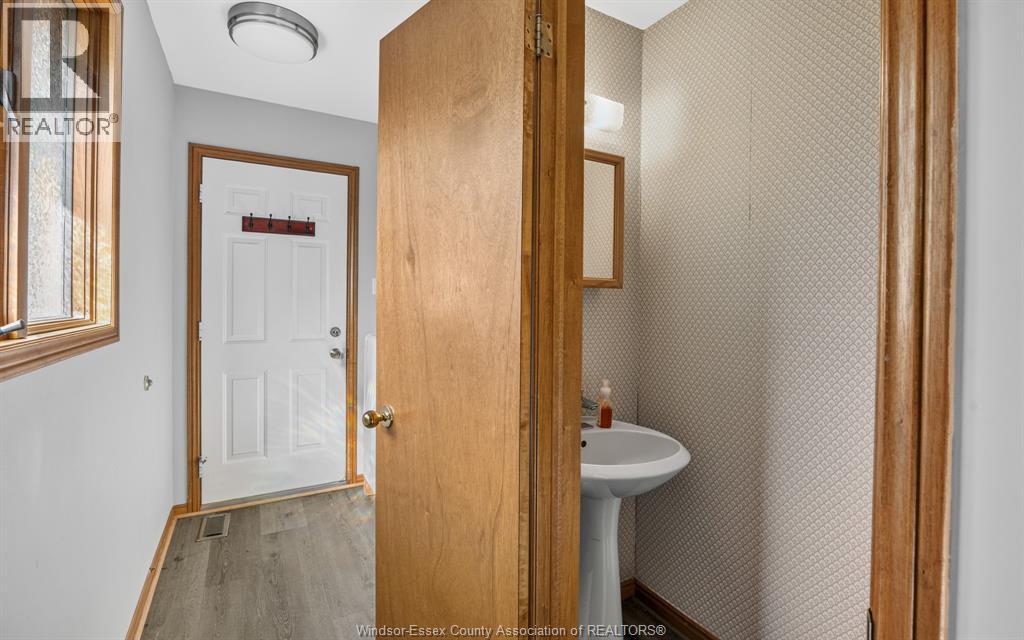 1748 Hebert Street, Tecumseh, Ontario  N8N 4G2 - Photo 22 - 26022376
