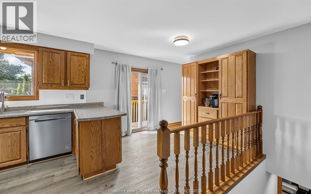 1748 Hebert Street, Tecumseh, Ontario  N8N 4G2 - Photo 33 - 26022376