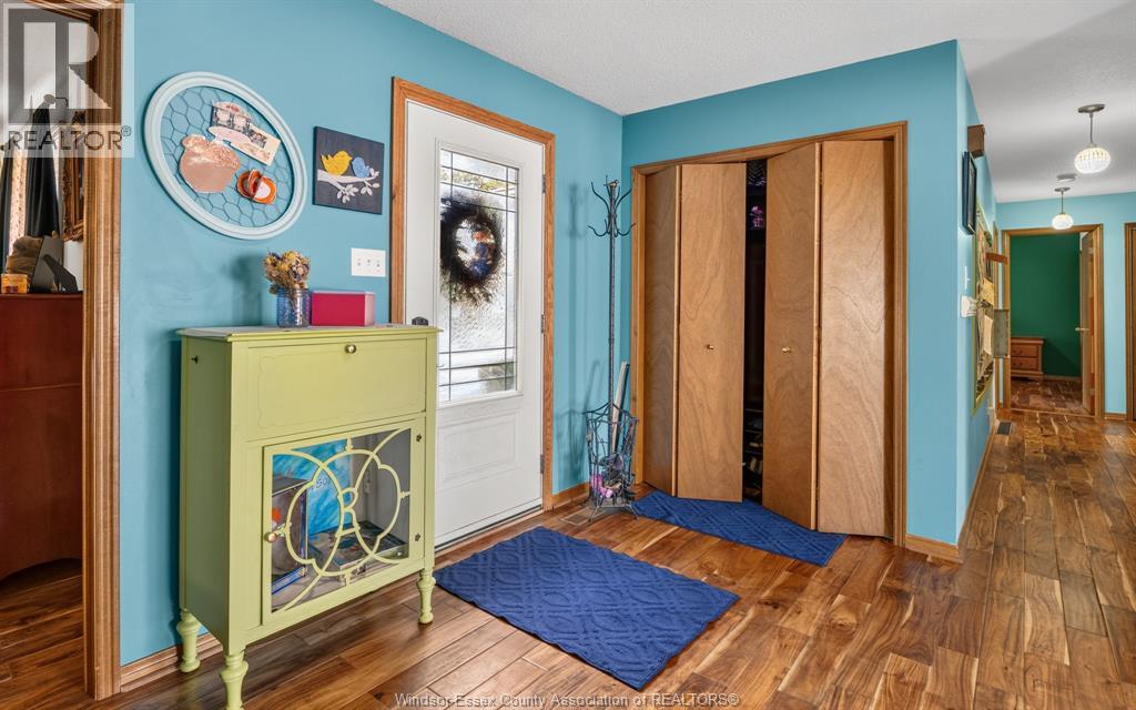1748 Hebert Street, Tecumseh, Ontario  N8N 4G2 - Photo 4 - 26022376