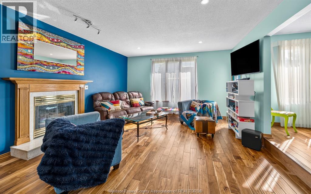 1748 Hebert Street, Tecumseh, Ontario  N8N 4G2 - Photo 6 - 26022376