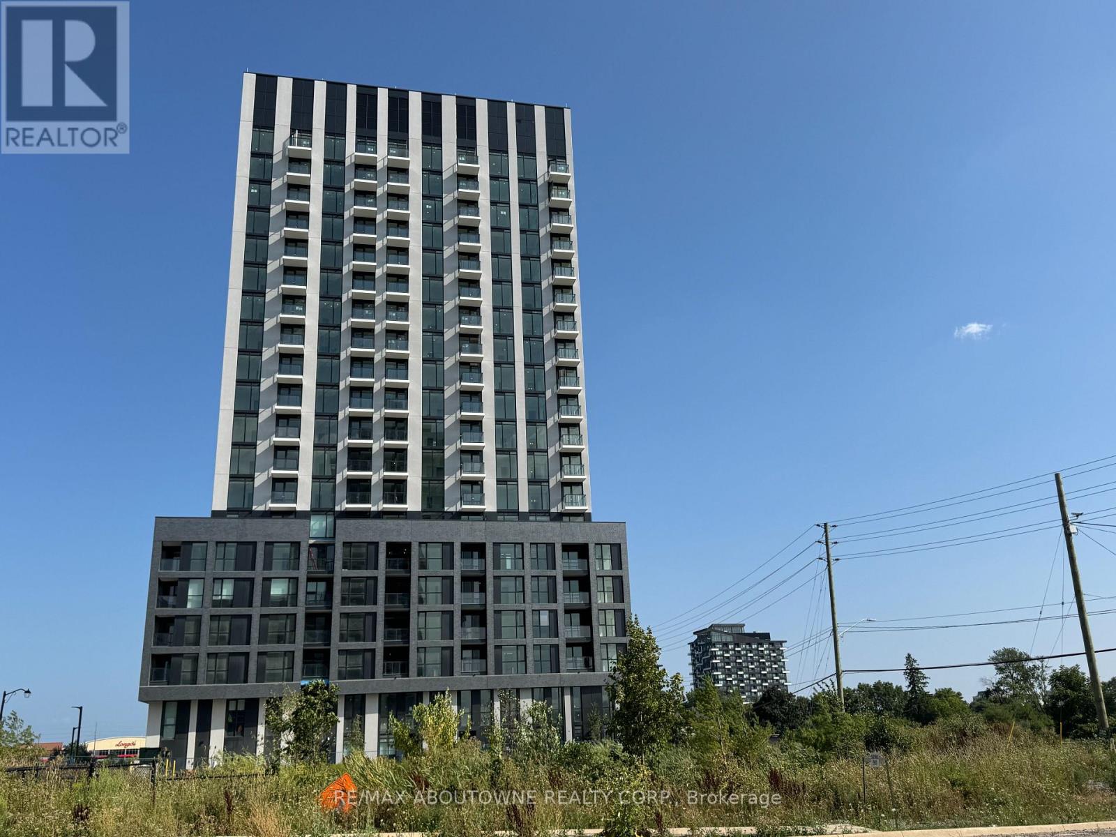 906 - 3079 TRAFALGAR ROAD, Oakville, Ontario