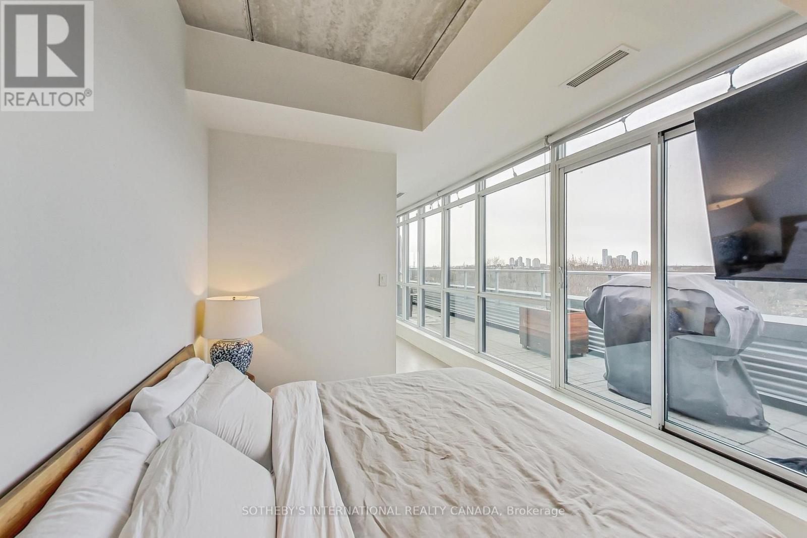 602 - 51 Lady Bank Road, Toronto, Ontario  M8Z 0C9 - Photo 8 - W13784484