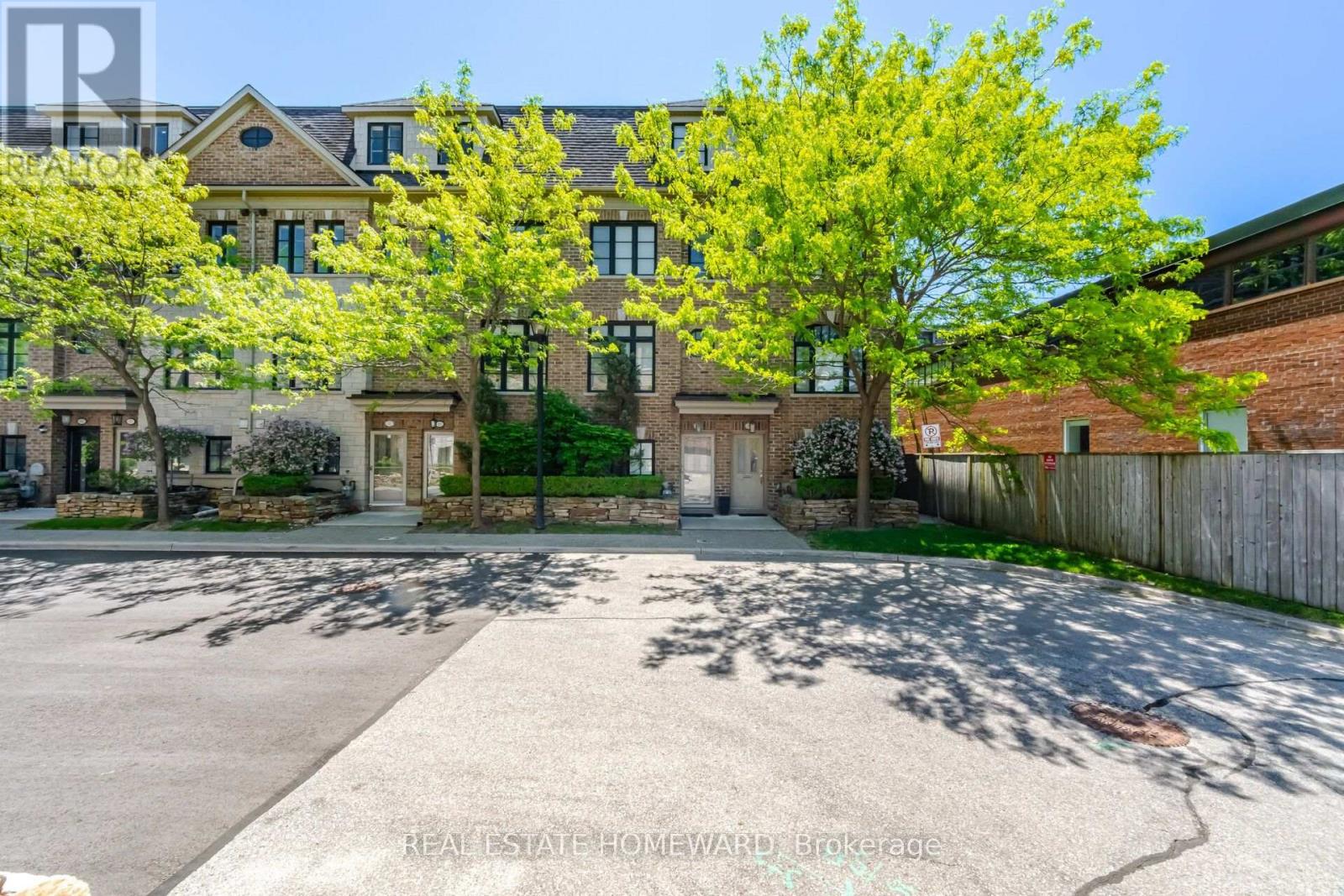 62 CORMIER HEIGHTS, Toronto, Ontario