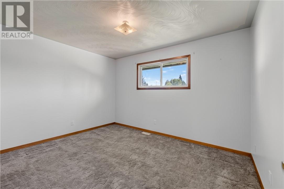 3664 Claire Street, Val Caron, Ontario  P3N 1H5 - Photo 18 - 2130249