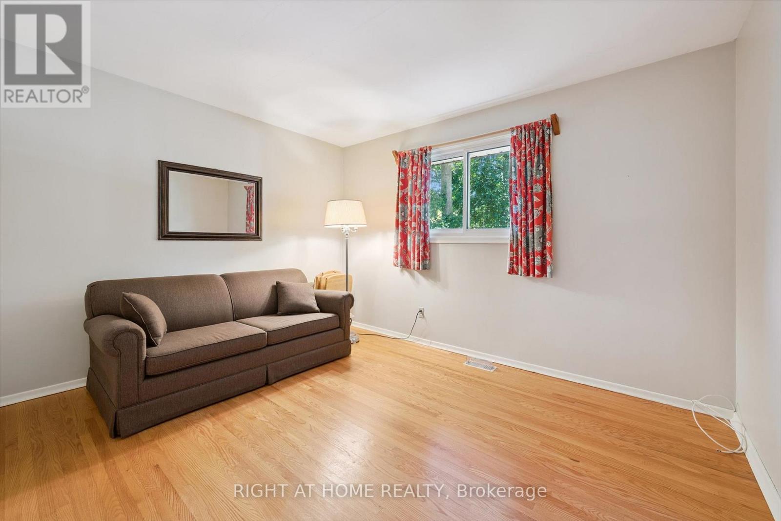 200 Cedarbrae Avenue, Waterloo, Ontario  N2L 4S5 - Photo 20 - X13784334