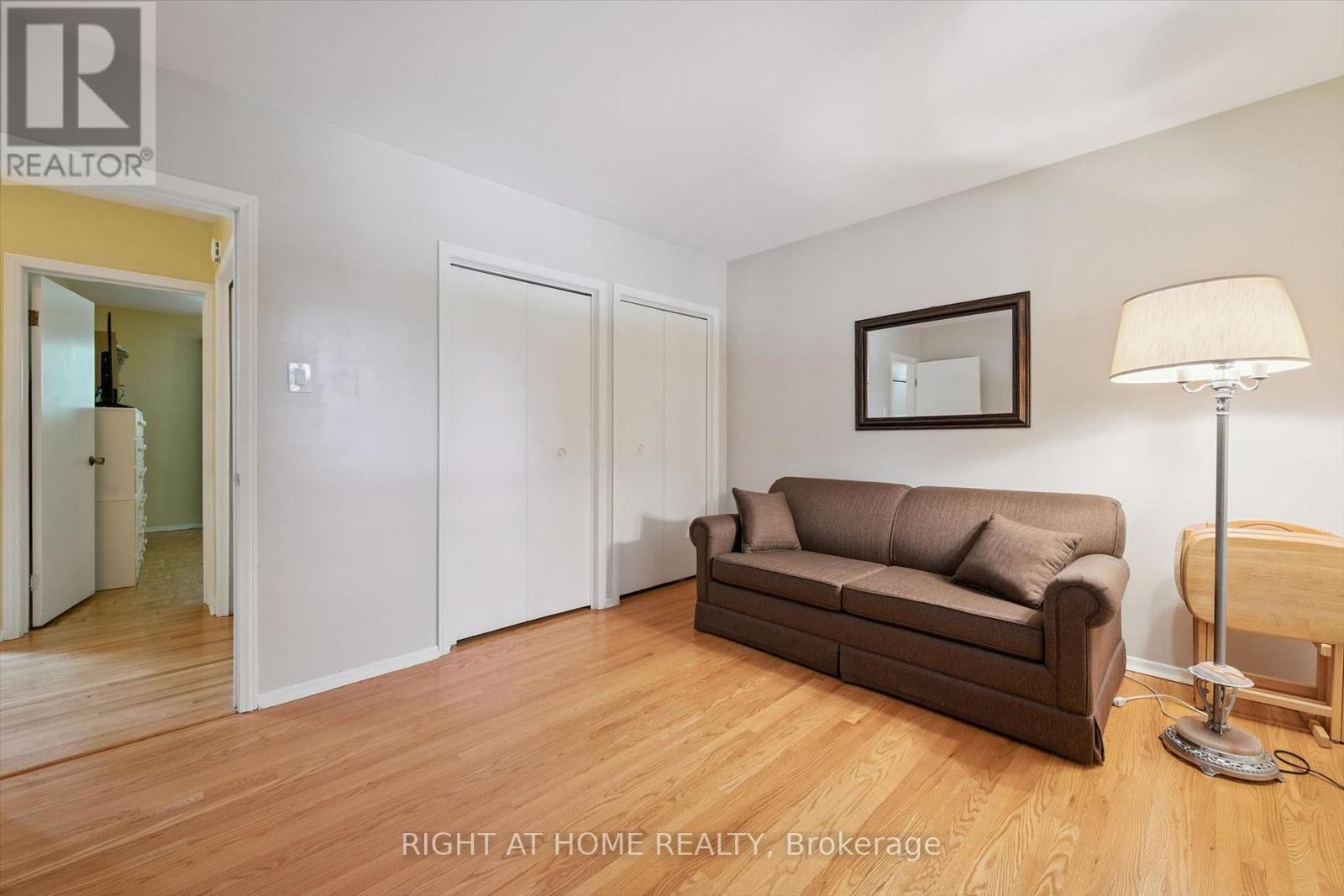 200 Cedarbrae Avenue, Waterloo, Ontario  N2L 4S5 - Photo 21 - X13784334