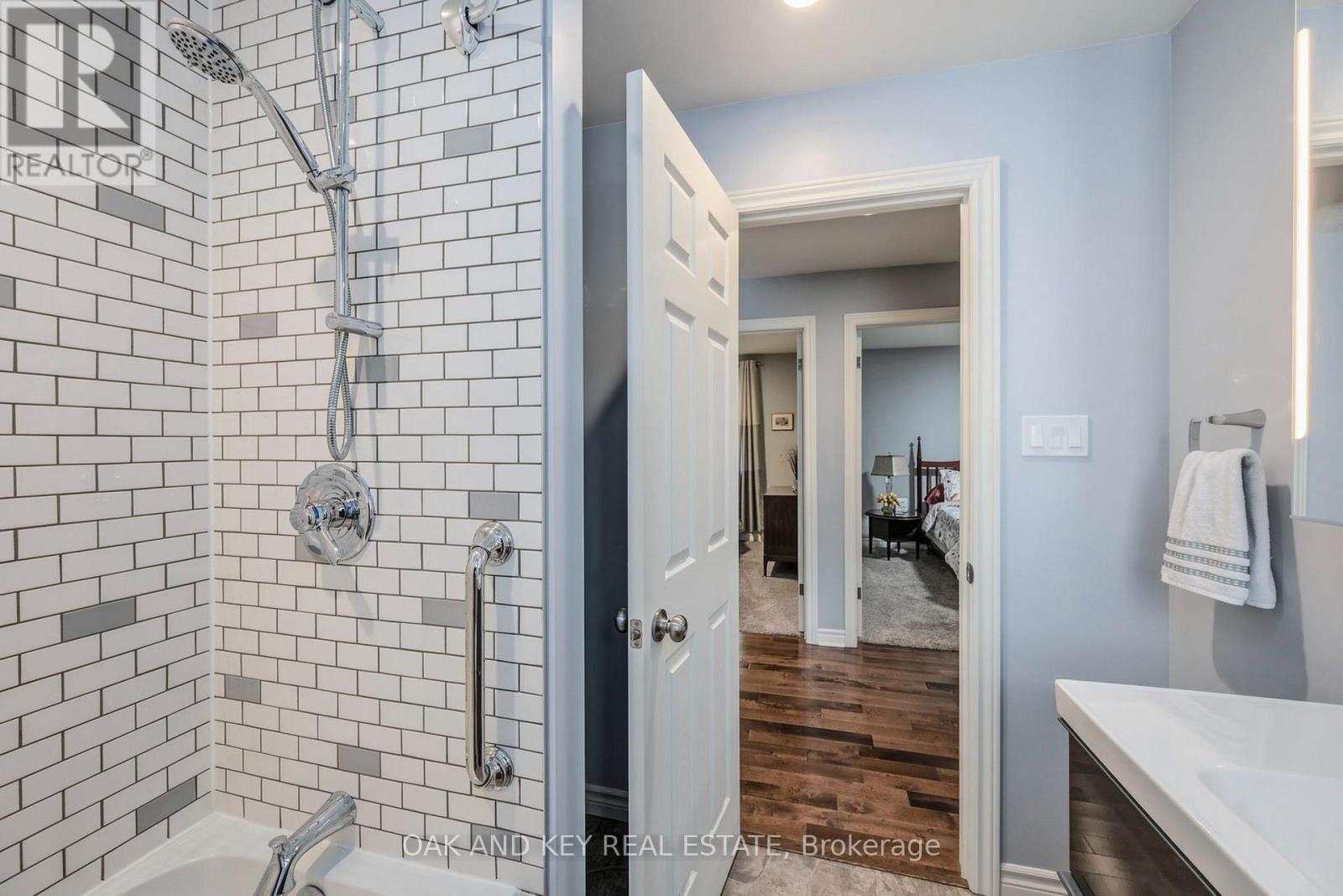 102 Crescent Avenue, Central Elgin, Ontario  N5R 0L4 - Photo 12 - X13784672