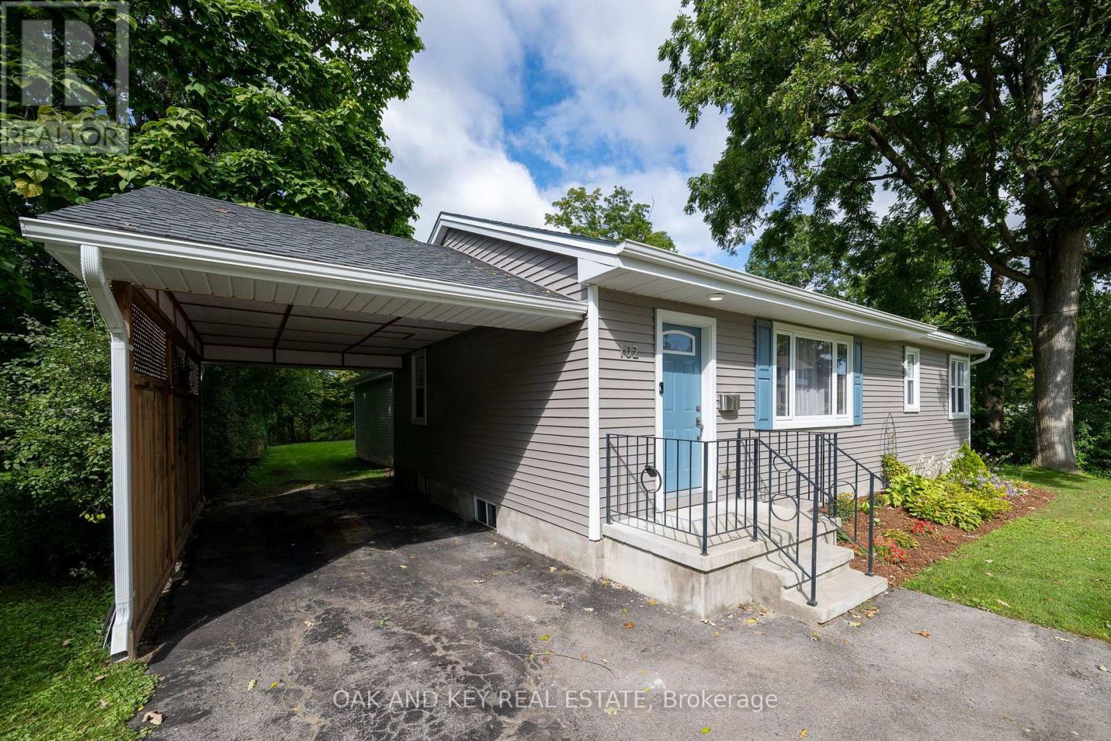 102 Crescent Avenue, Central Elgin, Ontario  N5R 0L4 - Photo 3 - X13784672