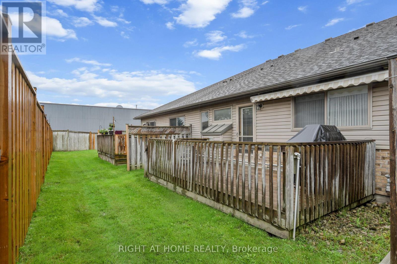 12 - 215 North Centre Road, London North, Ontario  N5X 4E3 - Photo 27 - X13784782
