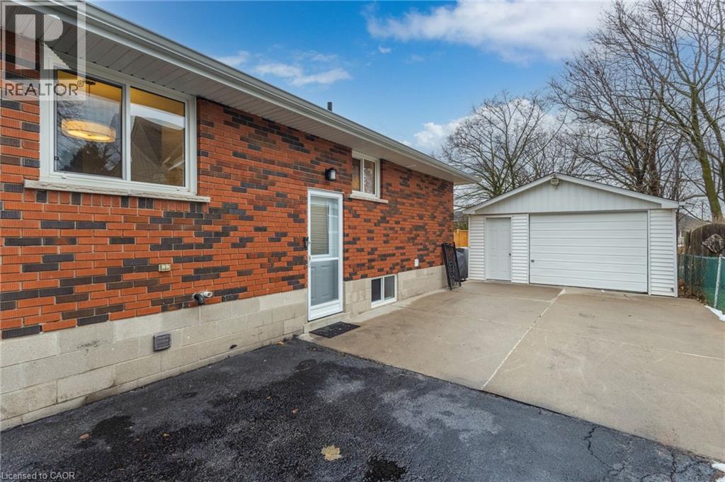 27 Blenheim Drive, Stoney Creek, Ontario  L8E 1W1 - Photo 34 - 40860077