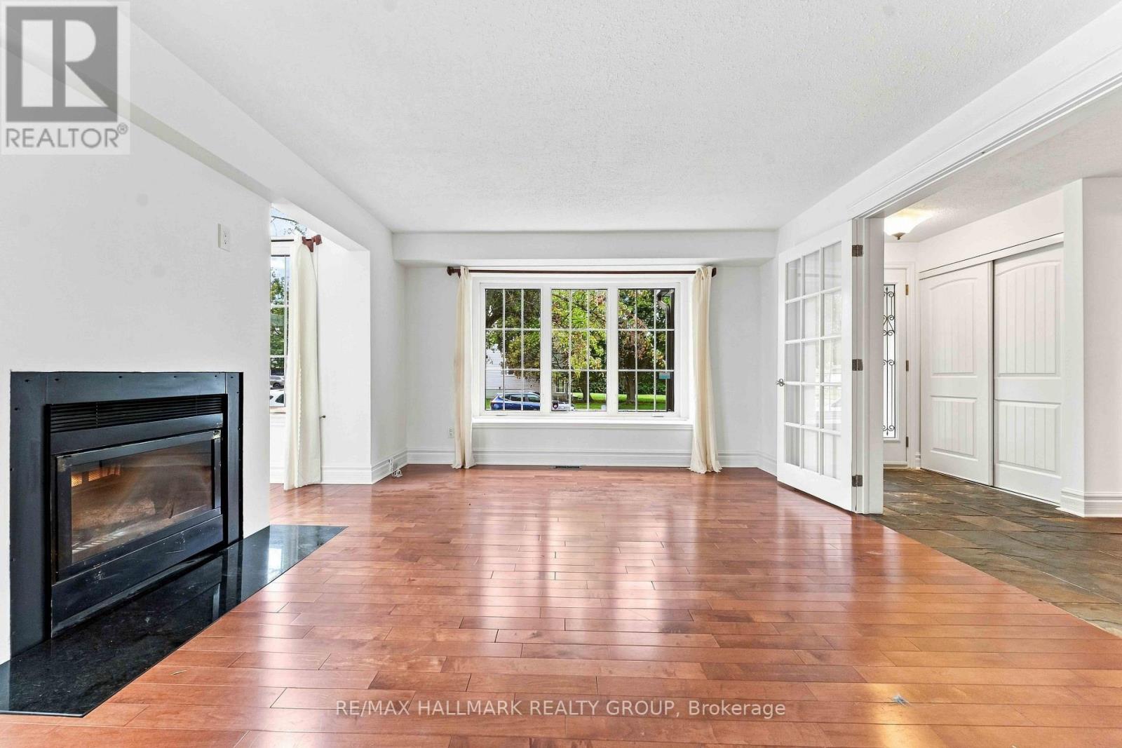 475 Duvernay Drive, Ottawa, Ontario K1E 2N7 - Photo 3 - X13784680