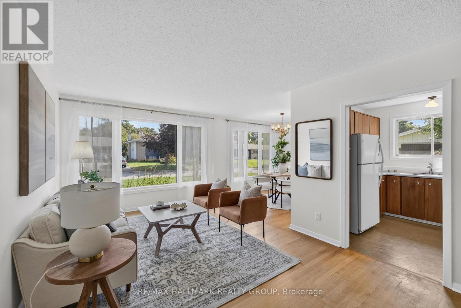 3051 Cowan Crescent, Ottawa, Ontario  K1V 8K9 - Photo 2 - X13784764