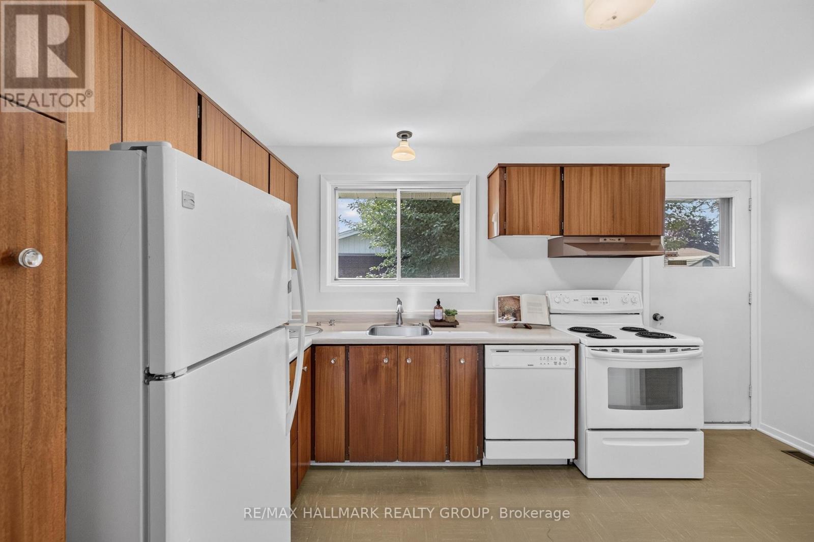 3051 Cowan Crescent, Ottawa, Ontario  K1V 8K9 - Photo 8 - X13784764