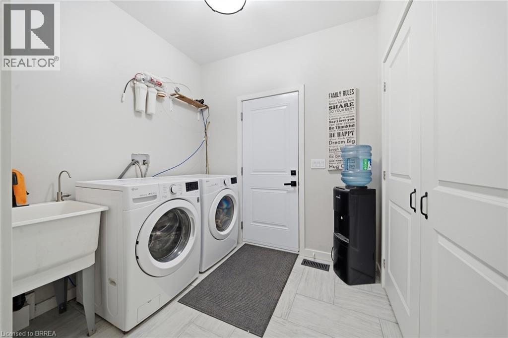 301 Cockshutt Road, Brantford, Ontario  N3T 5L6 - Photo 12 - 40863357