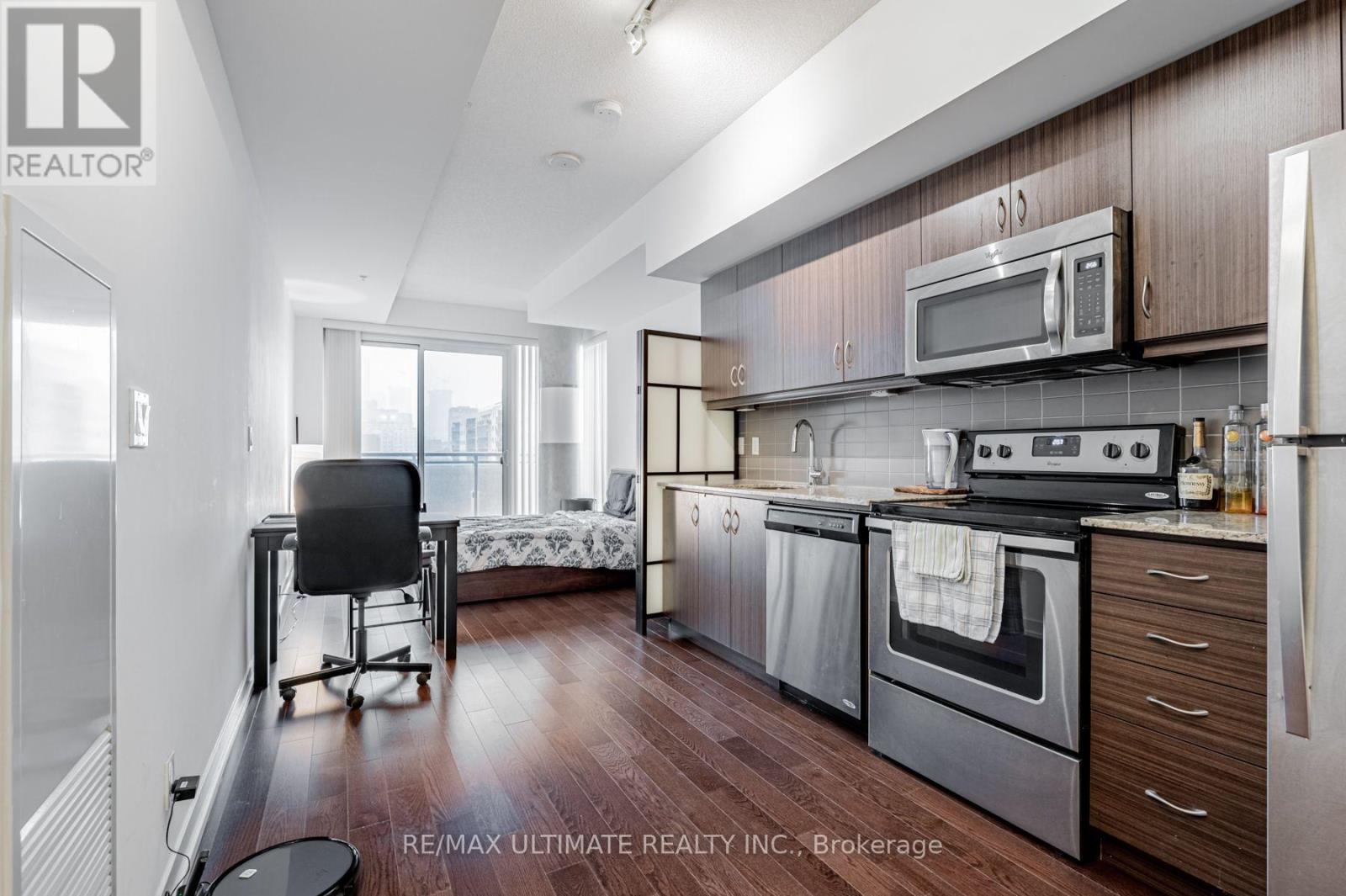 809 - 10 Willison Square, Toronto, Ontario  M5T 1E7 - Photo 2 - C13784660