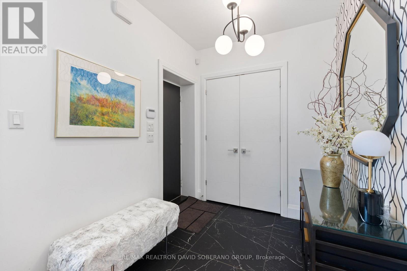 48 Almont Road, Toronto, Ontario  M3H 3E5 - Photo 2 - C13784756