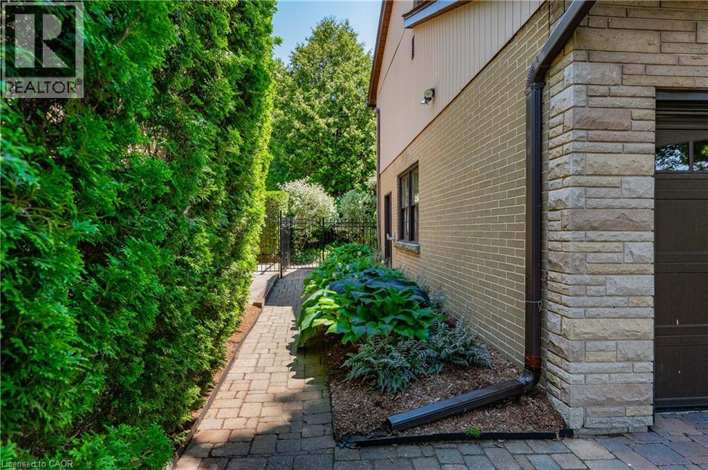 109 Rosemary Lane, Ancaster, Ontario  L9G 2K4 - Photo 34 - 40858840