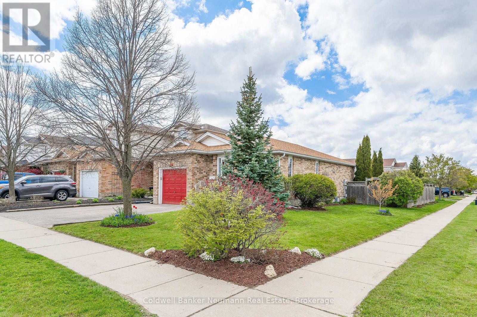 116 DOYLE DRIVE, Guelph, Ontario